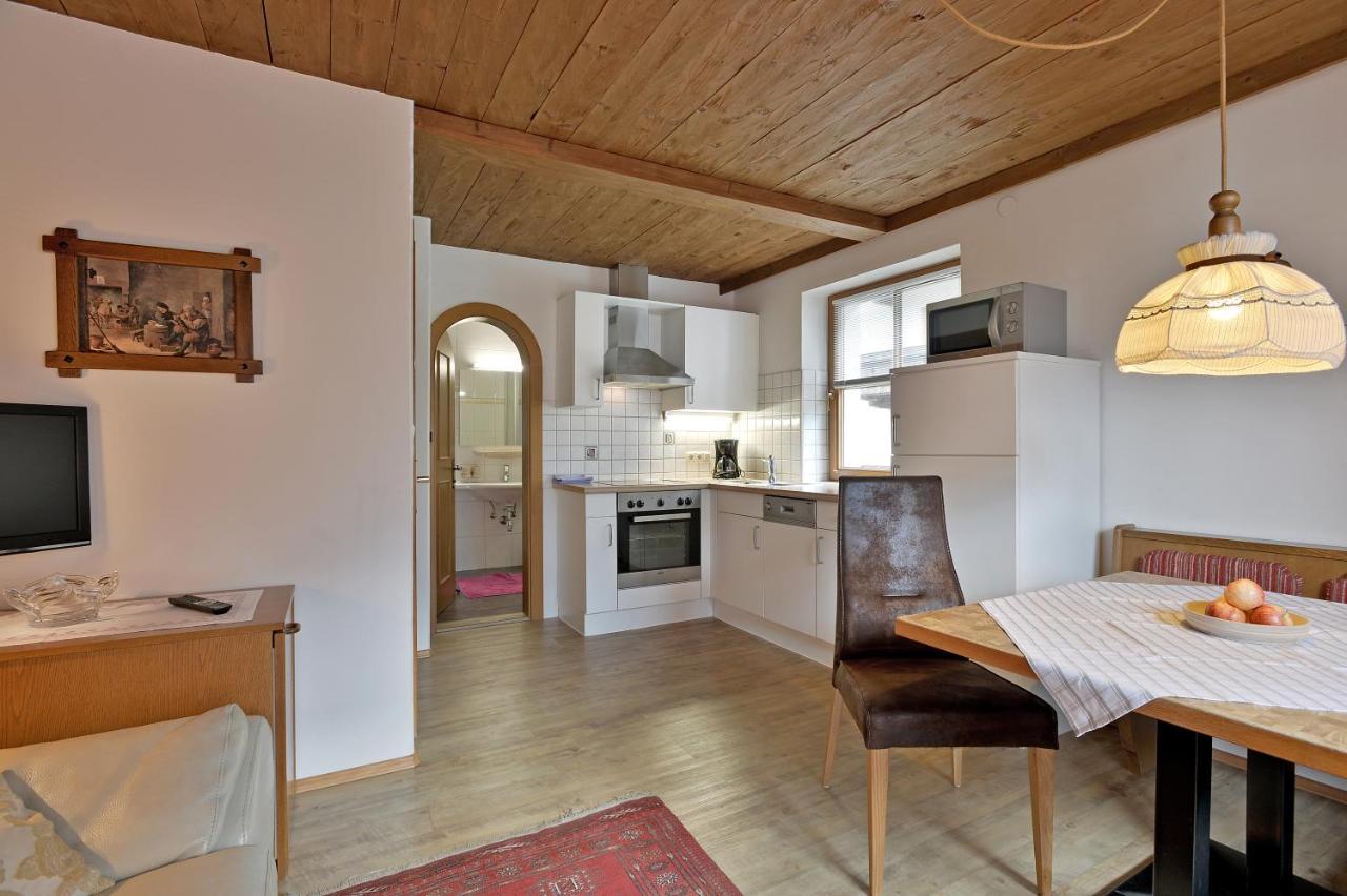 Ferienwohnungen Kircher Mayrhofen Zimmer foto